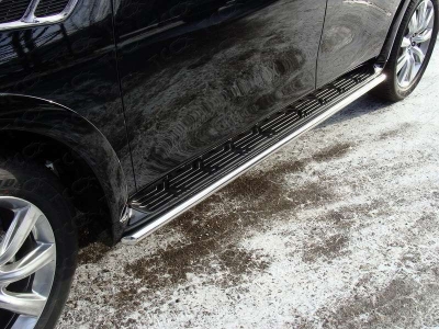 Защита штатных порогов 42 мм ТСС для Infiniti QX56 2010-2013
