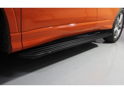 Пороги алюминиевые Slim Line Black ТСС для Audi Q3 2019-2021
