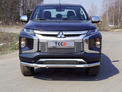 Решётка радиатора нижняя 16 мм ТСС для Mitsubishi L200 2019-2021