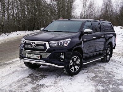 Защита переднего бампера волна 76 мм ТСС для Toyota Hilux Exclusive 2018-2021