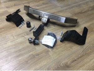 ТСУ Фаркоп ТСС надпись Land Cruiser, шар E нержавеющий для Toyota Land Cruiser 200 Executive № TCU00047N