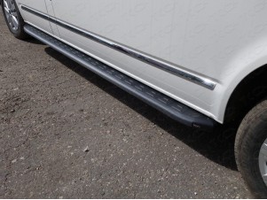 Пороги алюминиевые ТСС с накладкой чёрные для Volkswagen Caravelle T6 № VWCARAV17-37BL