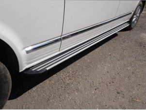 Пороги алюминиевые Slim Line Silver для Volkswagen Caravelle T6 № VWCARAV17-38S